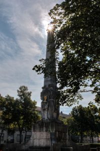 The Alice-Obelisk with sun